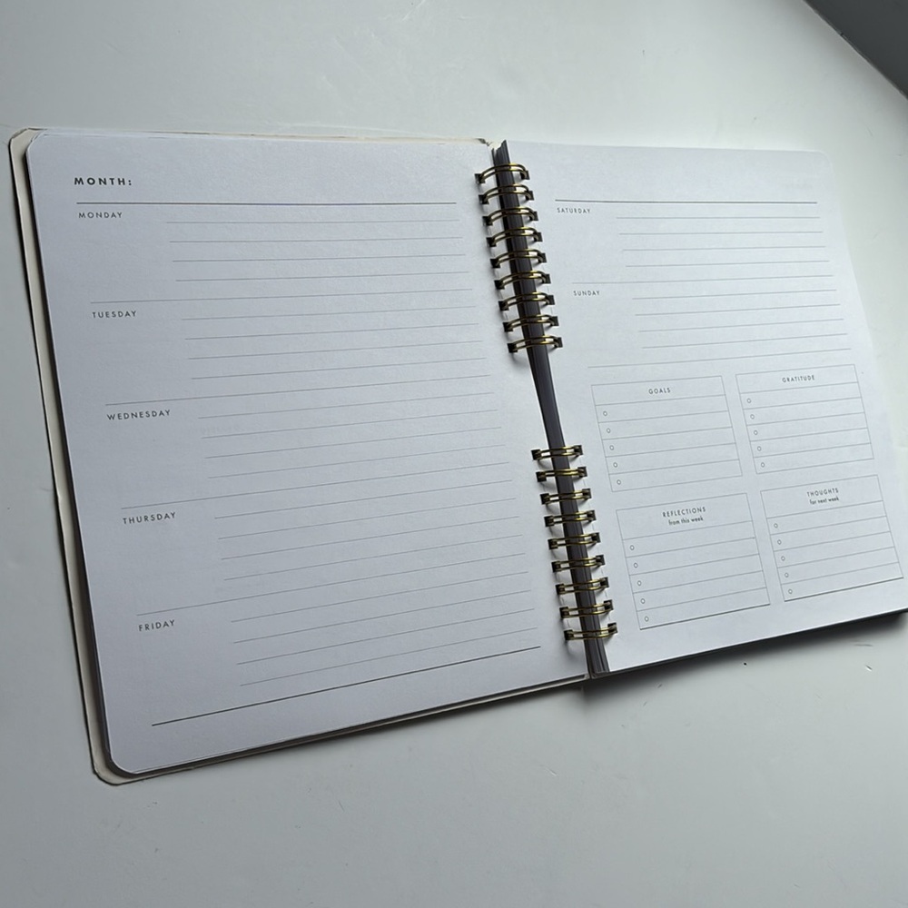 Design Loop Undated Planner - Picture 8 of 9